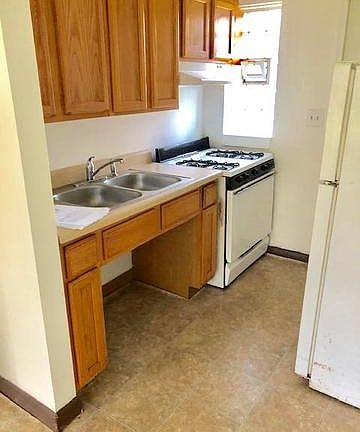 4th image of 12833 Irving Ave APT 4