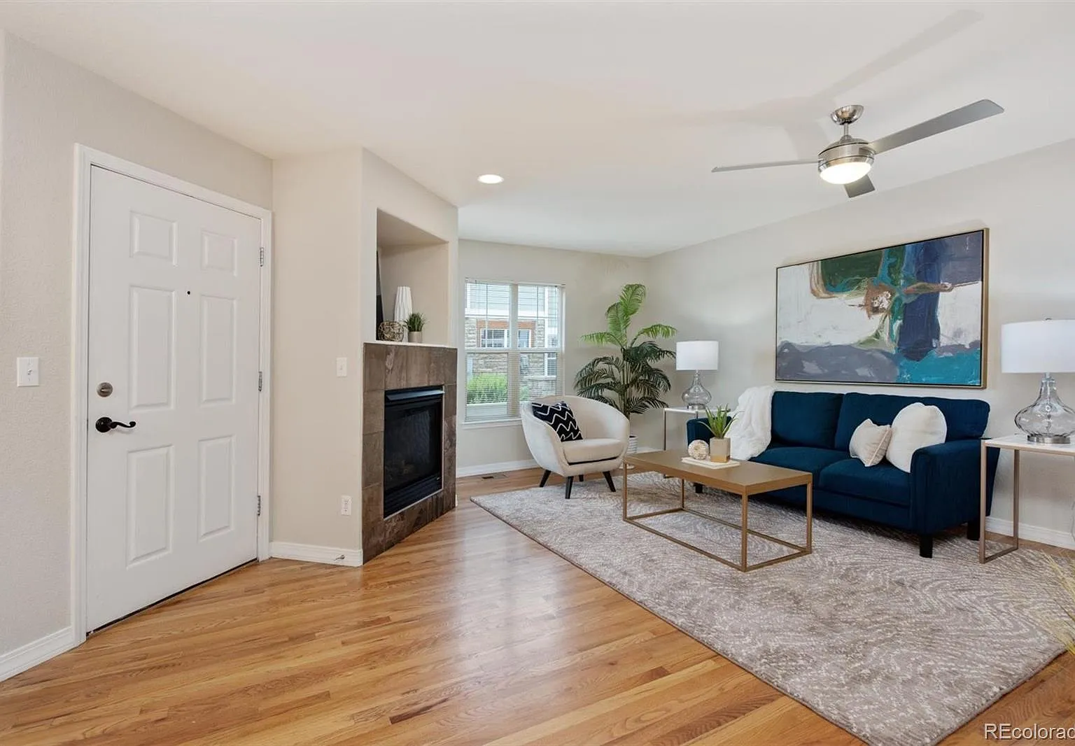 3 bed, 1870 sqft, $2,600 — Photo 2