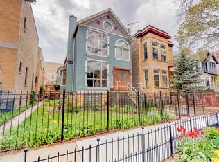 1121 W Wolfram St, Chicago, IL 60657