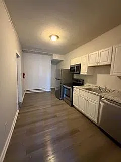 2 bed, 1.0 bath, 600 sqft, $1,800 — Photo 4