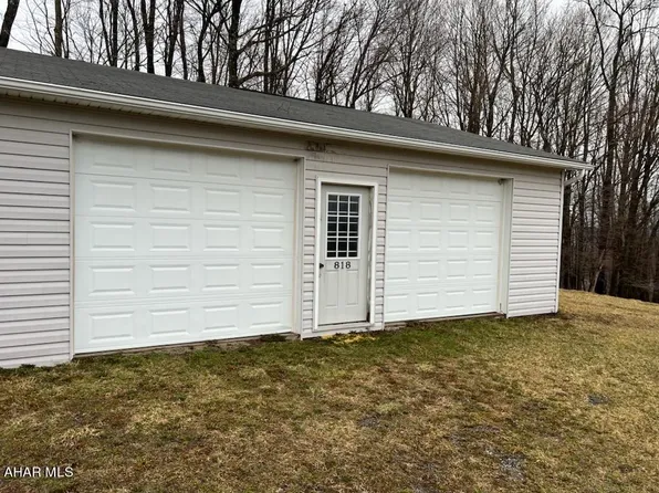 818 Farmers Tpke, Lilly, PA 15938