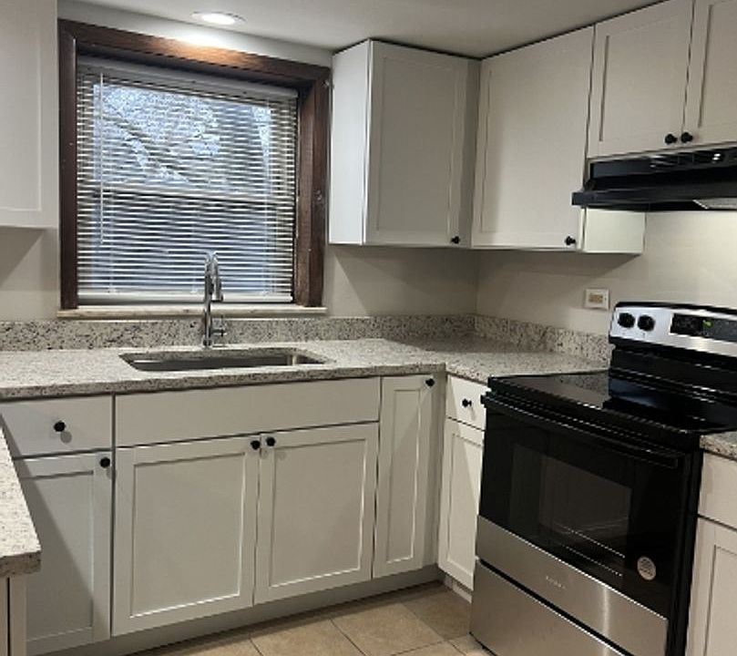 1st image of 12710 Elm St #3B
