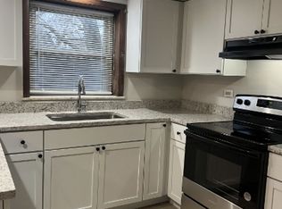 12710 Elm St #3B, Blue Island, IL 60406