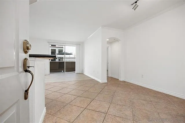 2 bed, 1102 sqft, $3,450 — Photo 2