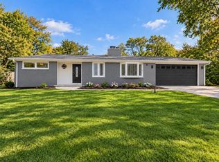 21W270 Temple Dr, Itasca, IL 60143