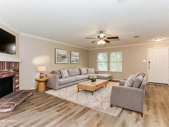 4th image of 2365 White Pine Dr