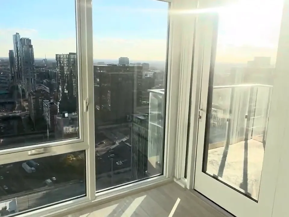 Scenic Balcony