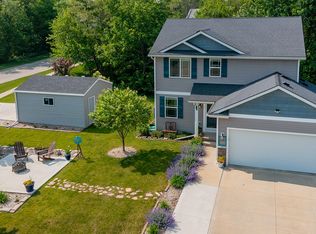 1707 Apple Ln, Indianola, IA 50125