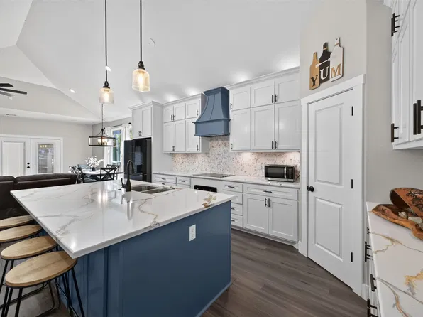9116 Beckleycrest Ave, Dallas, TX 75232