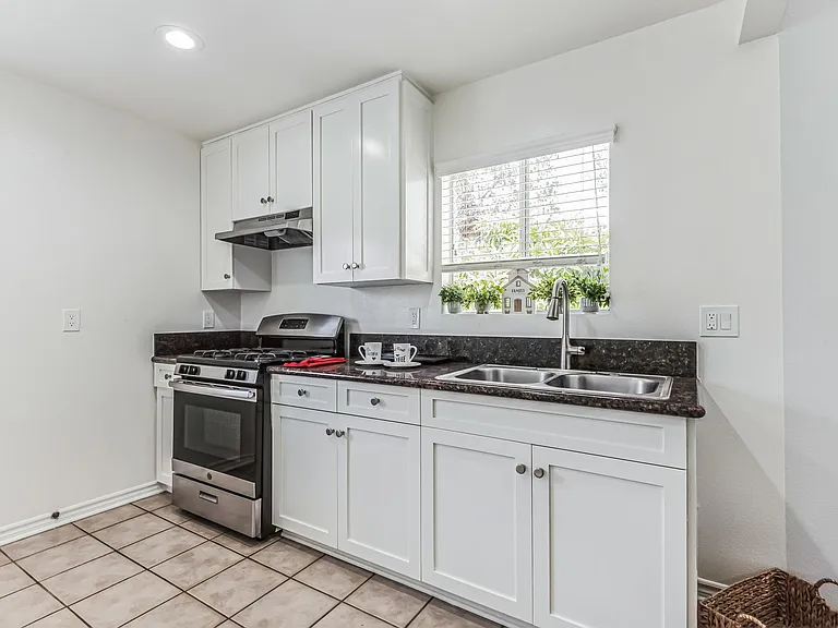 Villas at Whittier — Photo 7