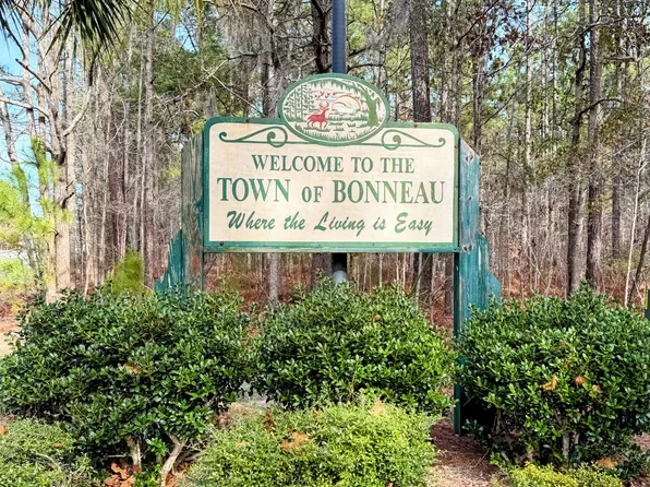 130 General Washington Blvd, Bonneau, SC 29431