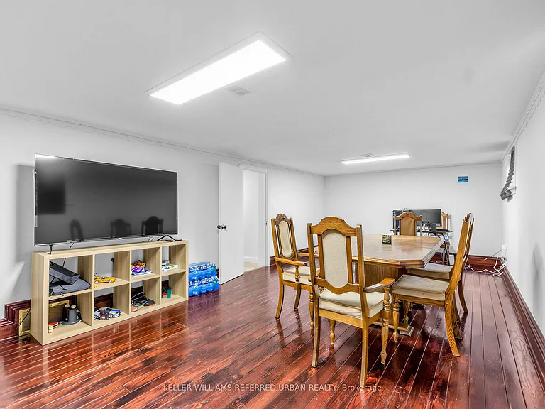73 Prince Charles Dr — Photo 29