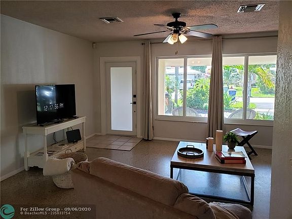 4th image of 2131 NE 52nd St