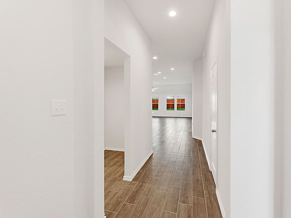 3rd image of 4816 Sassafras Dr #Pg66xo
