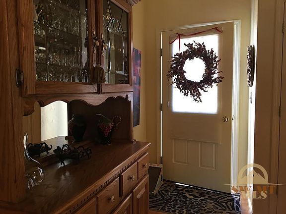 4th image of 75 W Dooley Ln