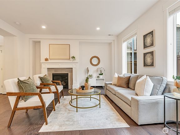 4th image of 18717 43rd Drive SE