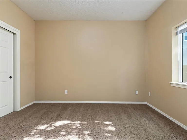 Canal St Apartments — Photo 10