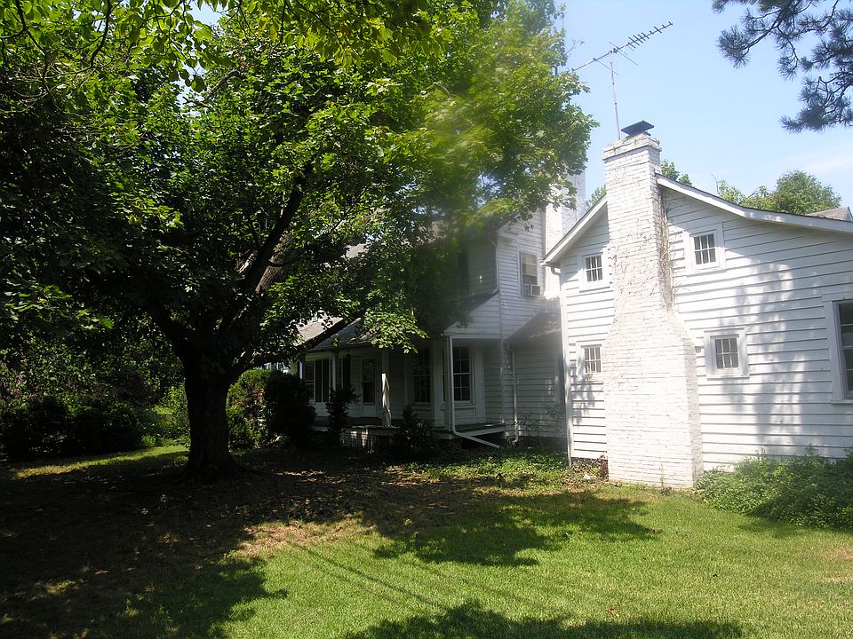 2nd image of 11706 Leesburg Pike
