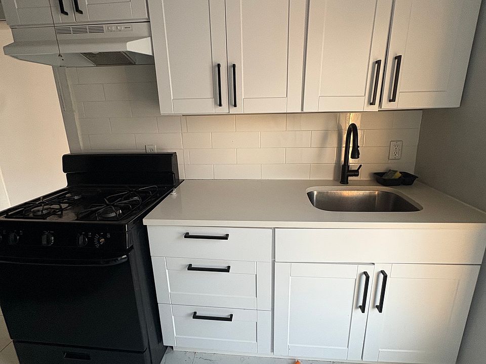 1st image of 700 Kensington Ave #F