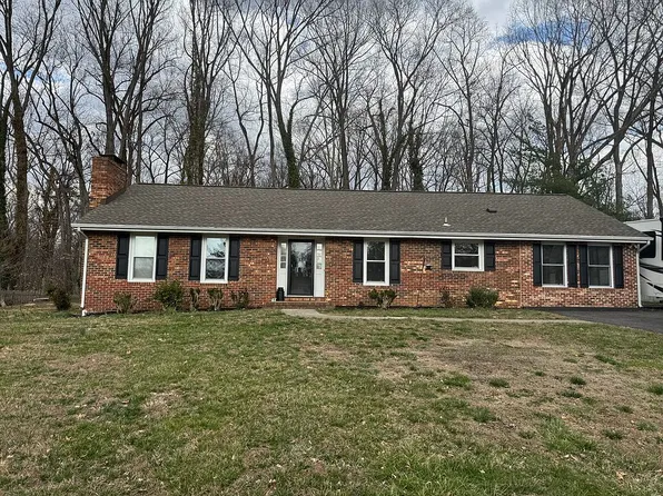 227 N Randolph Rd, Fredericksburg, VA 22405