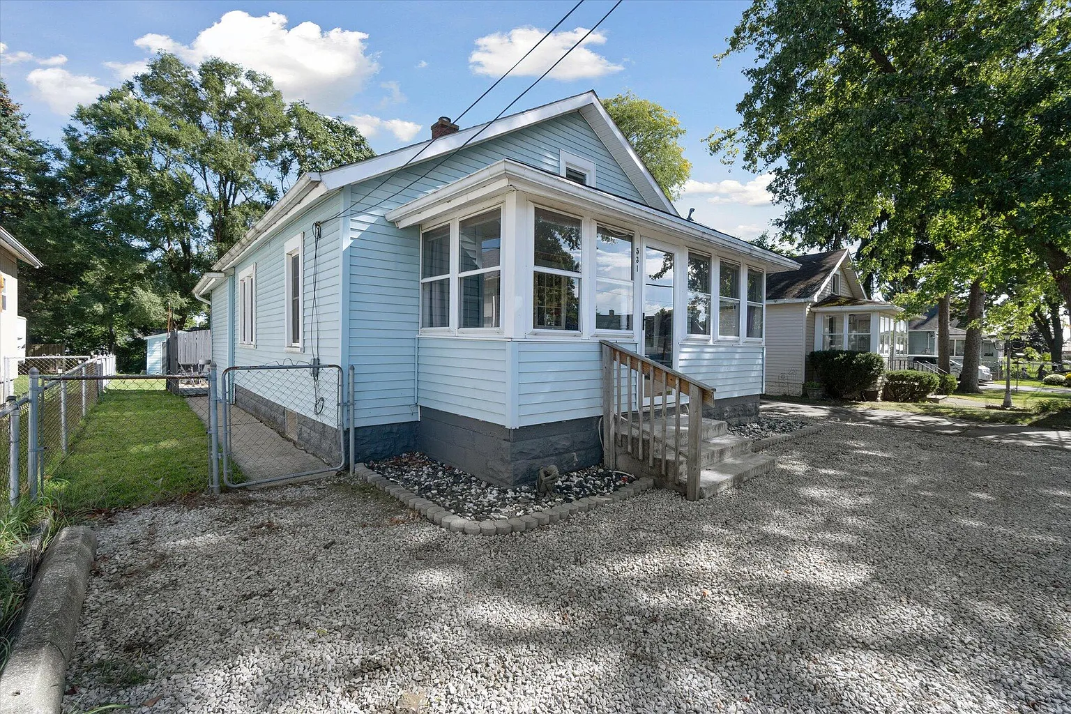 531 Barrett Ave photo 1