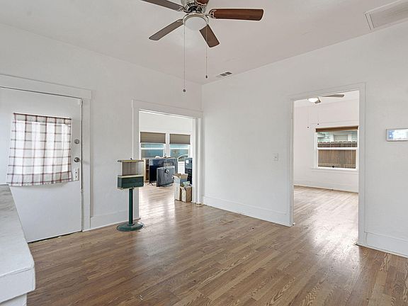 4th image of 408 King Avenue