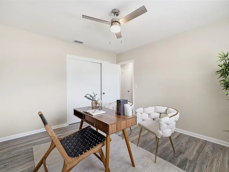 2327 W Knollwood Pl — Photo 23
