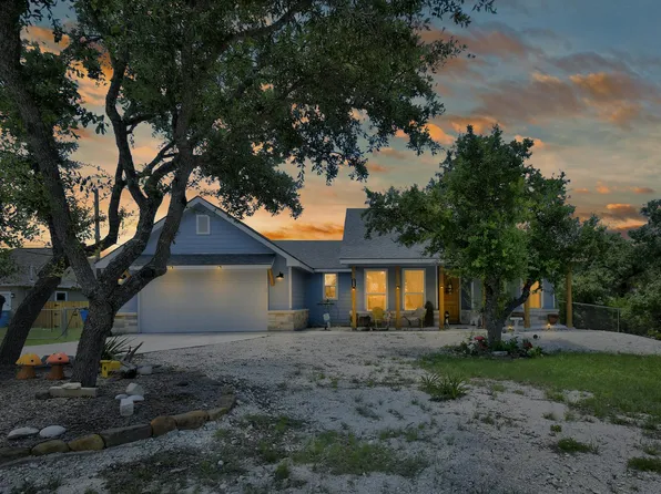 1590 Cottonwood Rd, Fischer, TX 78623