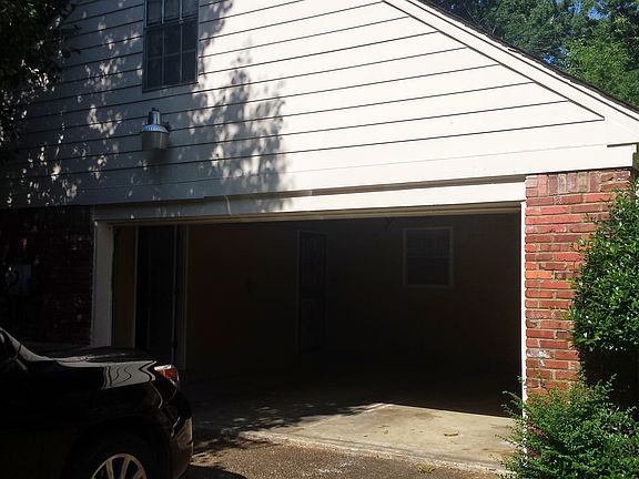 2nd image of 6105 Macinness Dr