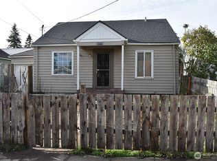 207 SW 4th Ave, Kelso, WA 98626