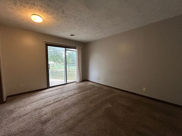 2423 Buttonwood Dr — Photo 17
