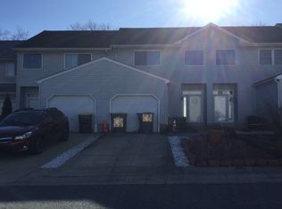 5 Kris Ct, Newark, DE 19702