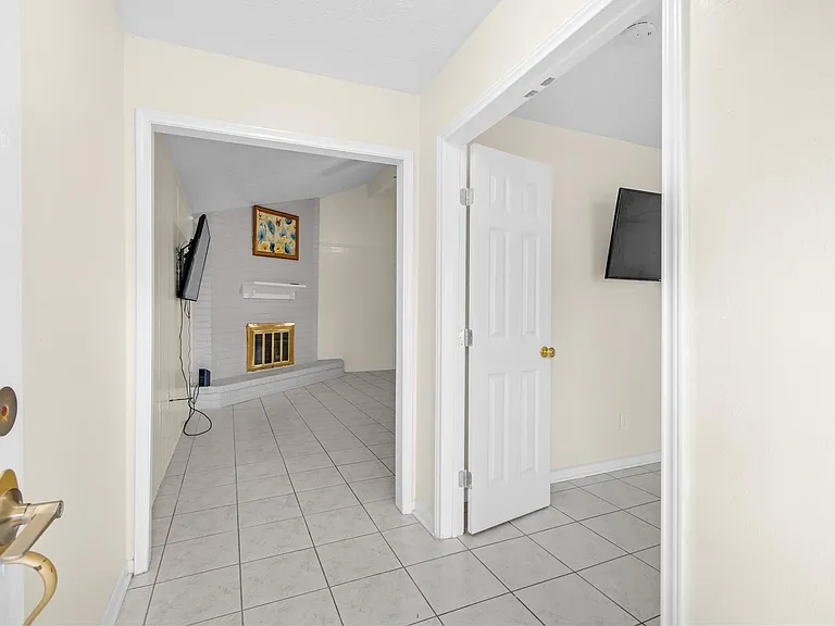 10606 Beckfield Dr — Photo 4