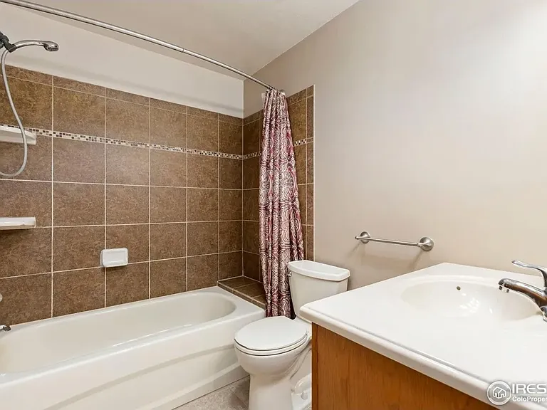 1125 Stone Canyon Rd — Photo 4