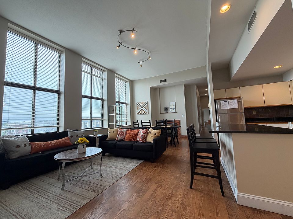 1st image of 841 Parker St APT 306