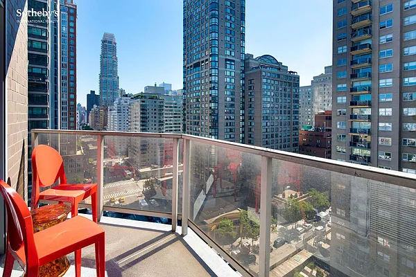 Sold by Sotheby's International Realty | media 9