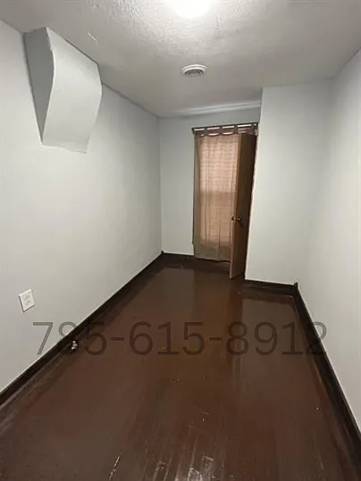 627 N King St — Photo 5