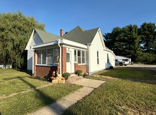304 E Main St, Fairland, IN 46126