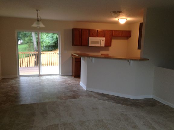 2nd image of 416 Lemont Ln