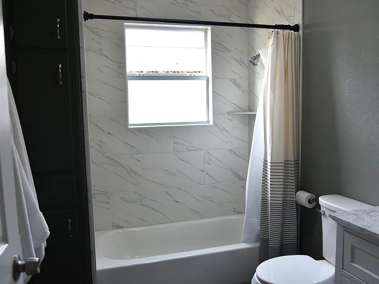 Glenwood Dr — Photo 7
