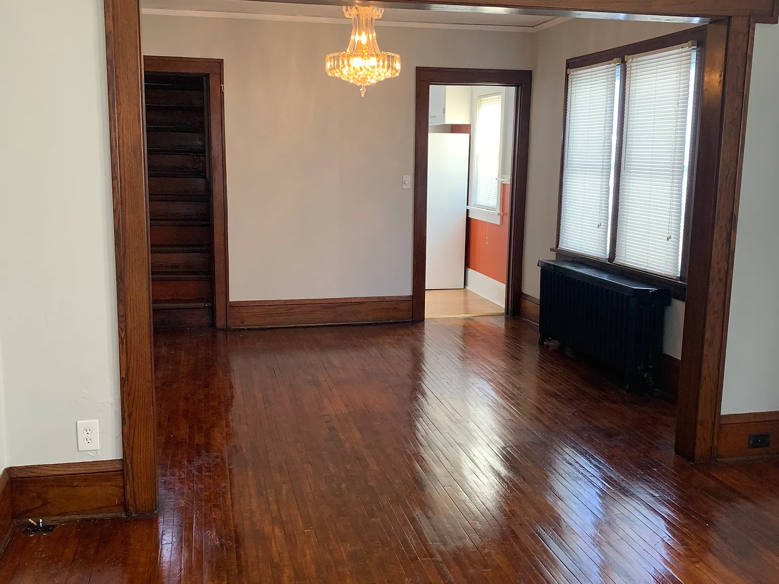 6 bed, $3,200 — Photo 2
