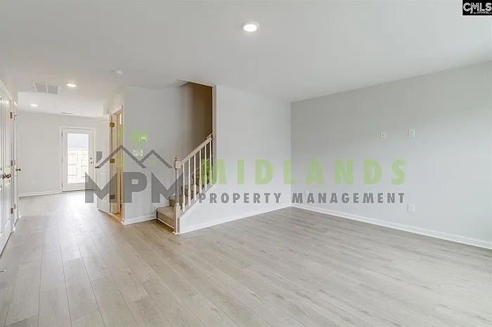 3068 Harborview Dr — Photo 2