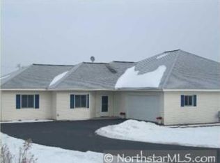 722 Waldroff Farm Rd #A, Hudson, WI 54016