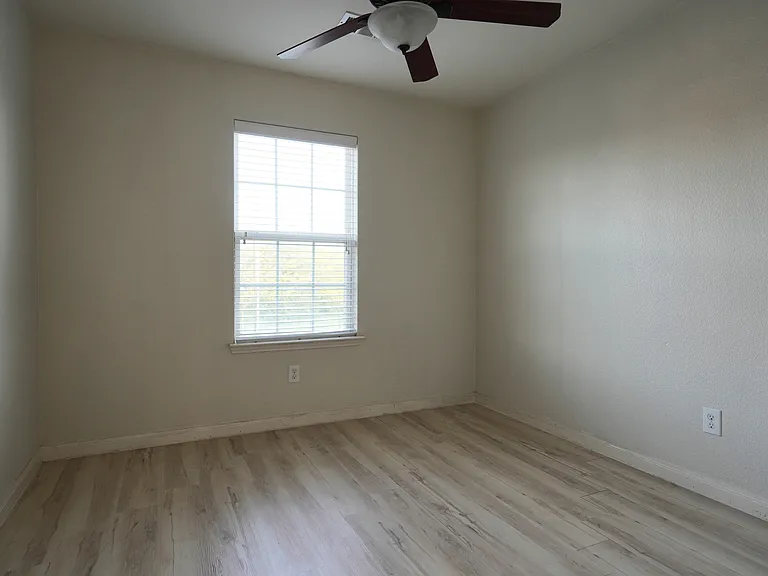 344 Magnolia Dr — Photo 14