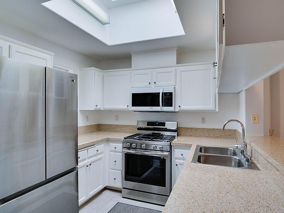 4th image of 11961 Montana Ave APT 305