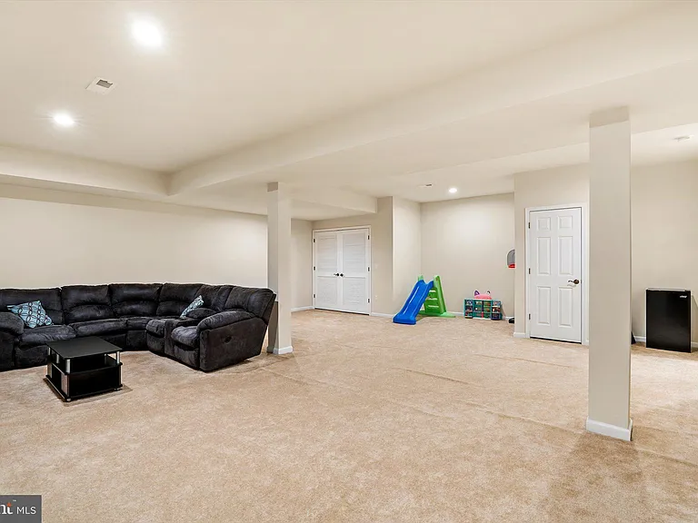 1711 Yearling Ct — Photo 31
