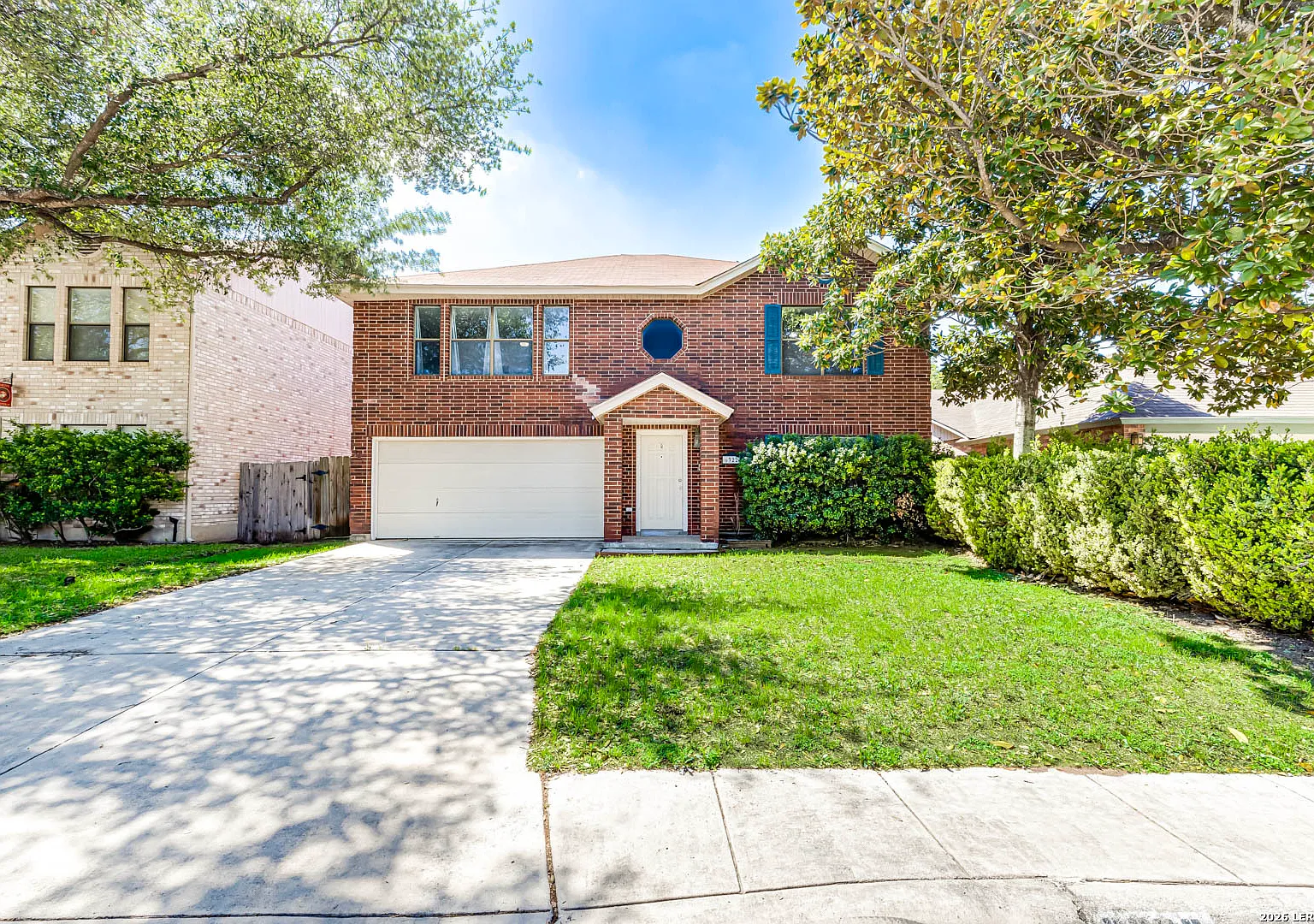 4 bed, 2.5 bath, 2950 sqft, $2,300 — Photo 1