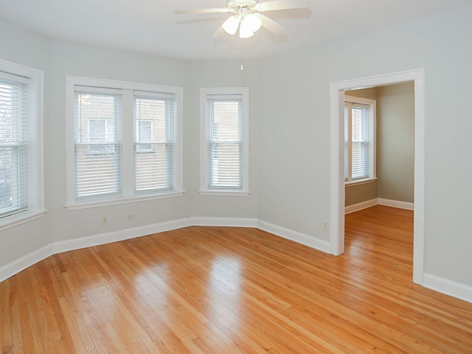 1st image of 4810 1/2 N Paulina St #3