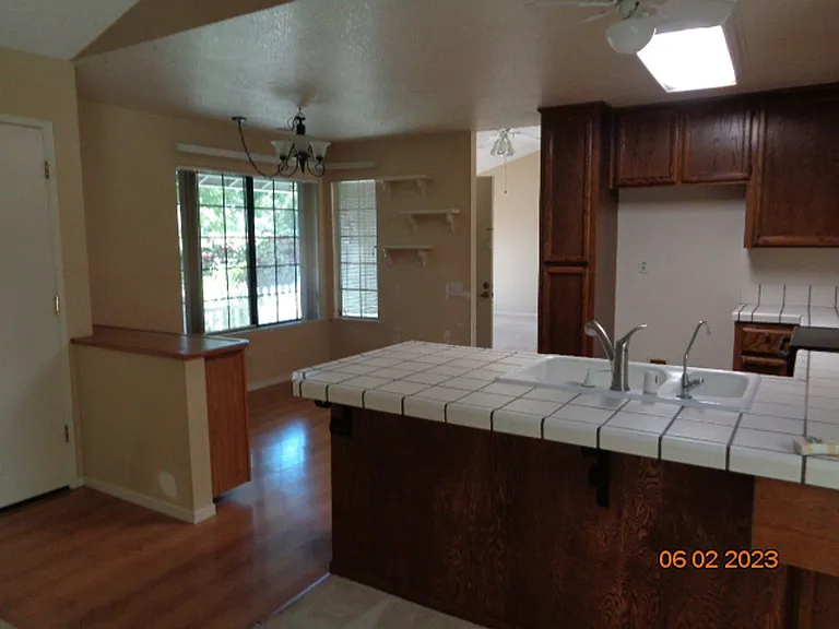 6122 Vanden Rd — Photo 5