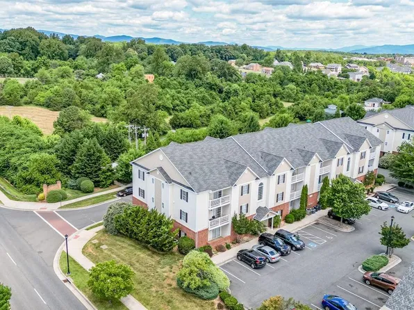 100 Capstone Dr Unit 304, Lynchburg, VA 24502